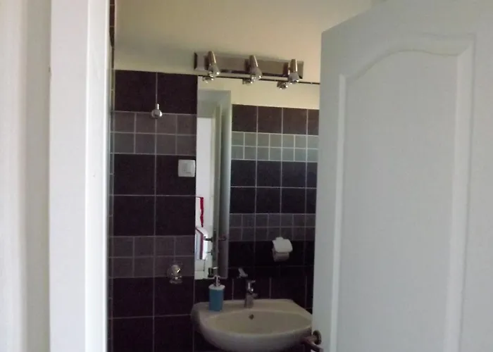 Holidays 16 * سبليت