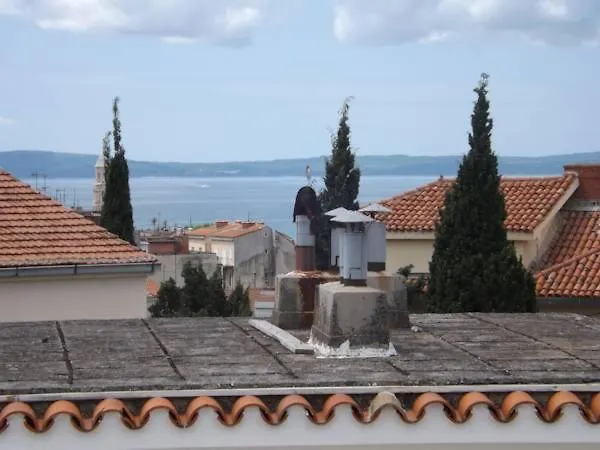 Διαμέρισμα Holidays 16 *